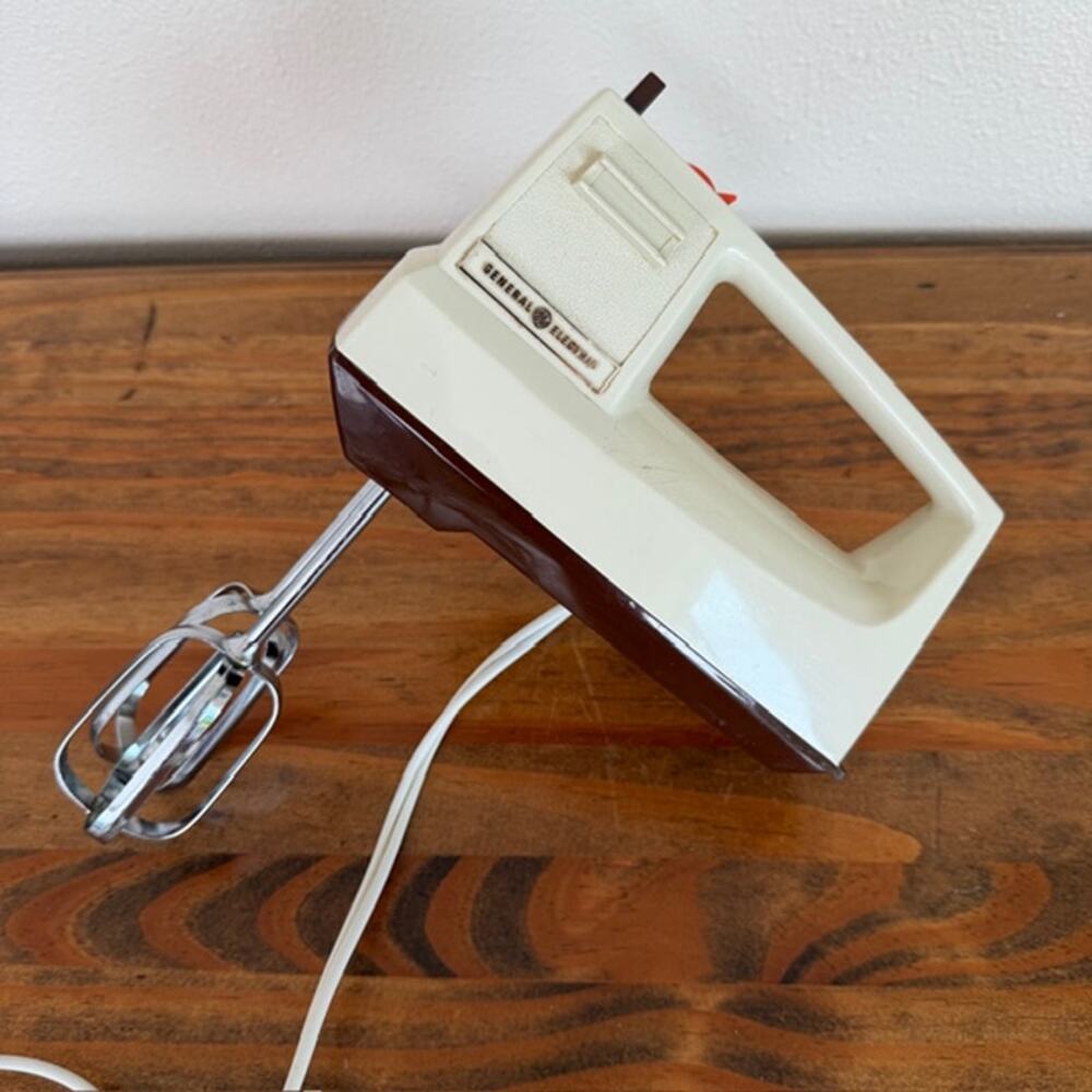 Vintage General Electric GE Electric Hand Mixer 1970s - Works